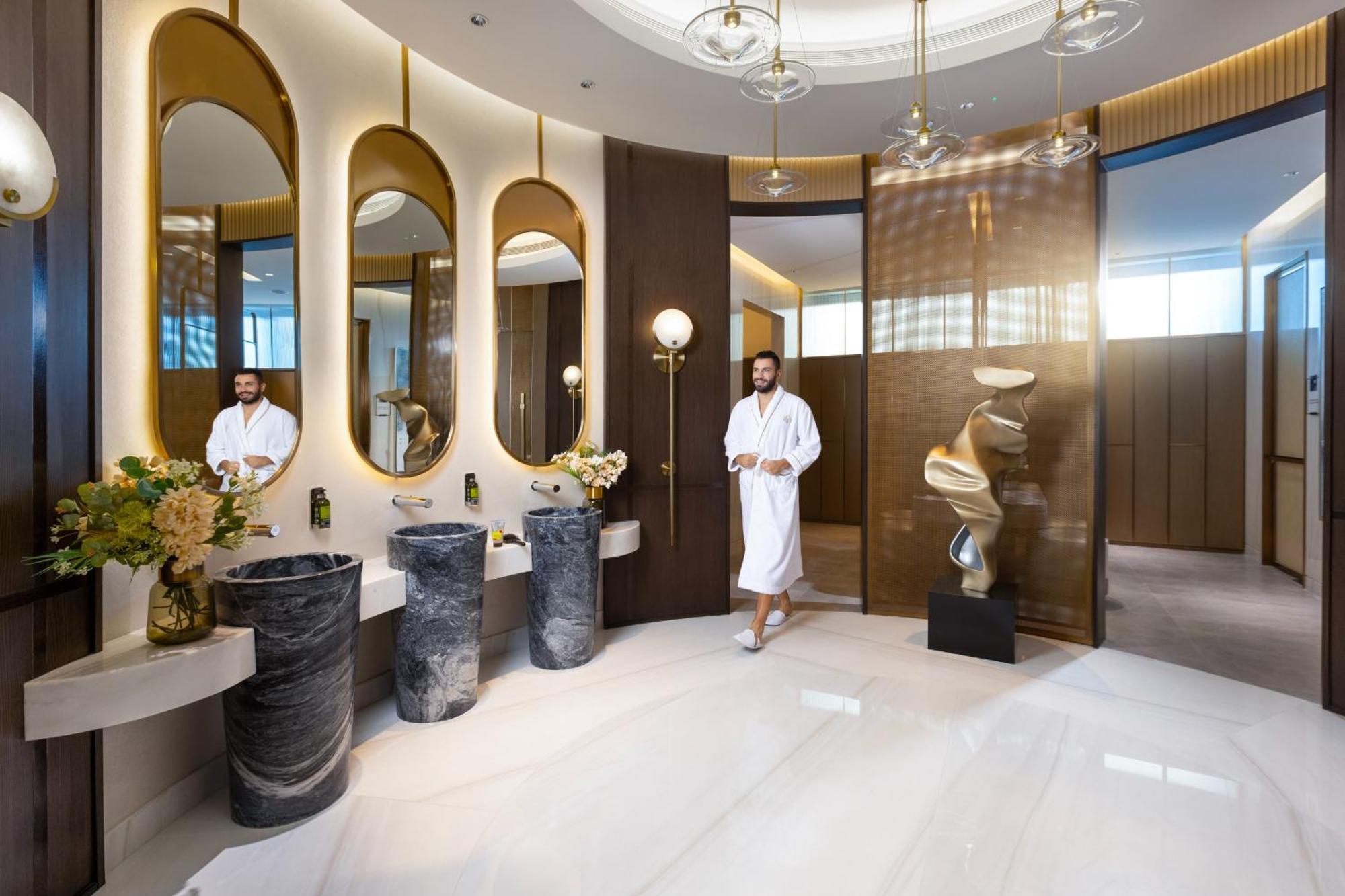 Onyx Rotana Hotel Manama Eksteriør billede The spa at The Dorchester