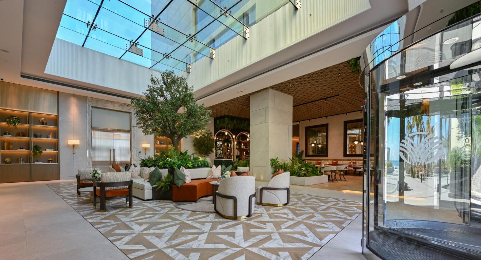 Onyx Rotana Hotel Manama Eksteriør billede The lobby of the hotel